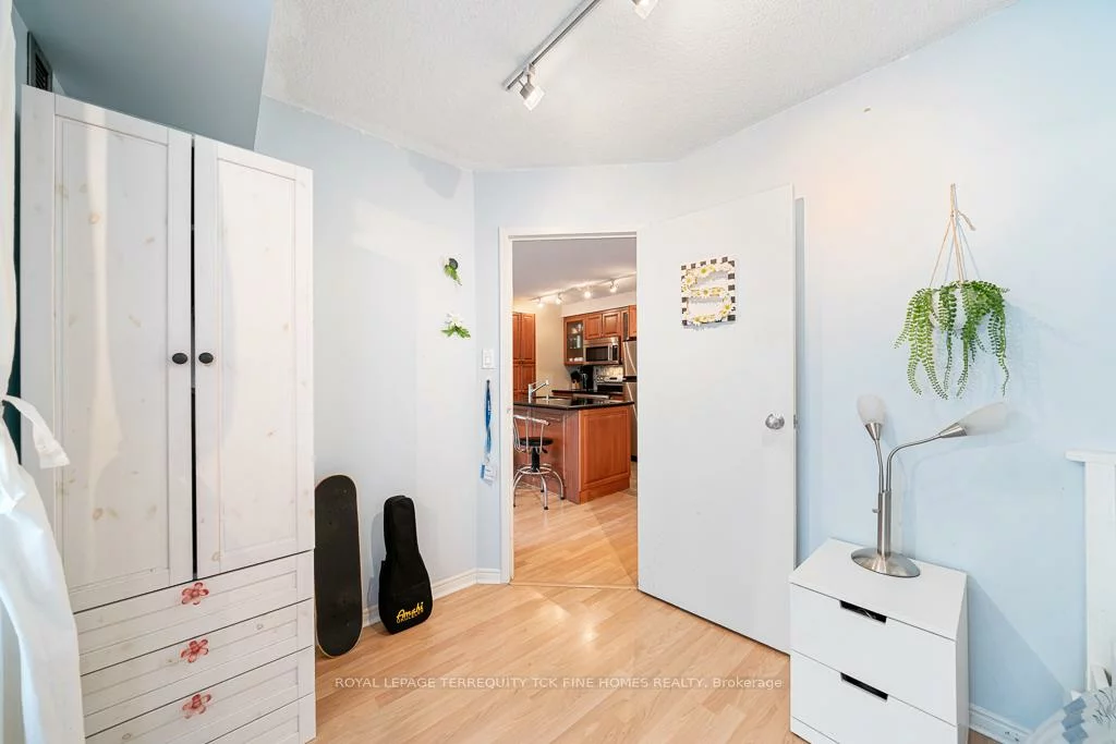 10, Yonge, Waterfront Communities C1, Toronto