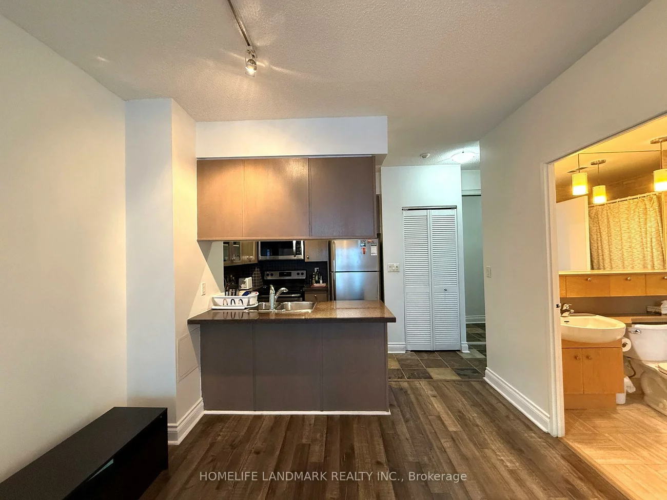 70, Alexander, Church-Yonge Corridor, Toronto