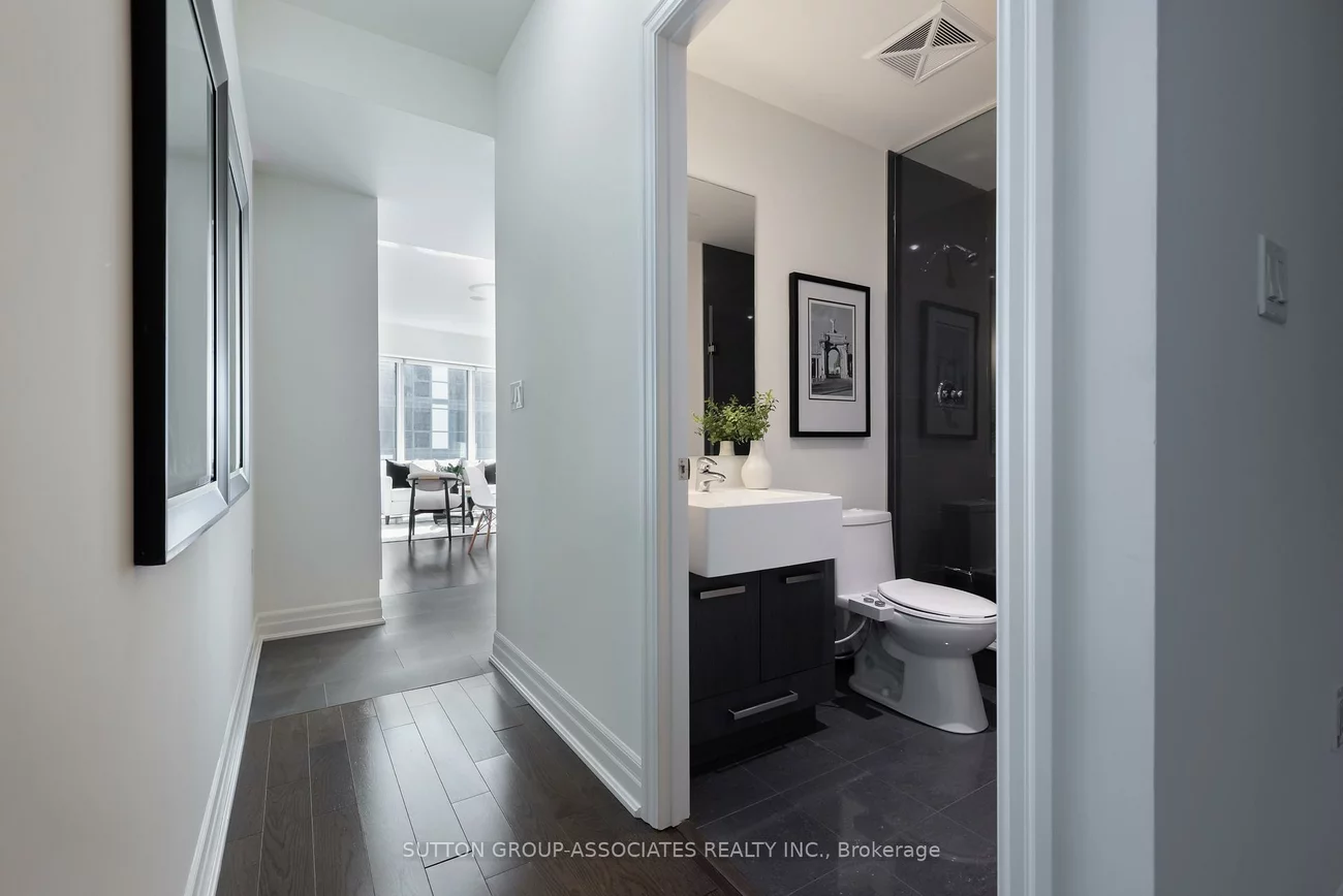 8, The Esplanade, Waterfront Communities C8, Toronto