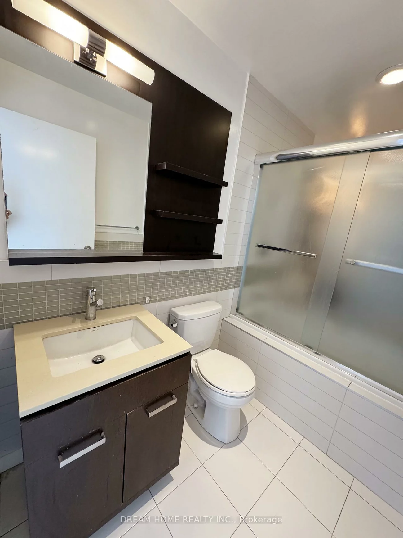 295, Adelaide, Waterfront Communities C1, Toronto