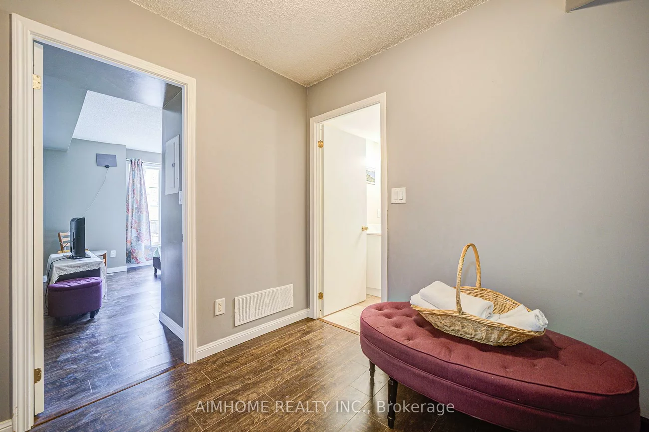 3, Everson, Willowdale East, Toronto