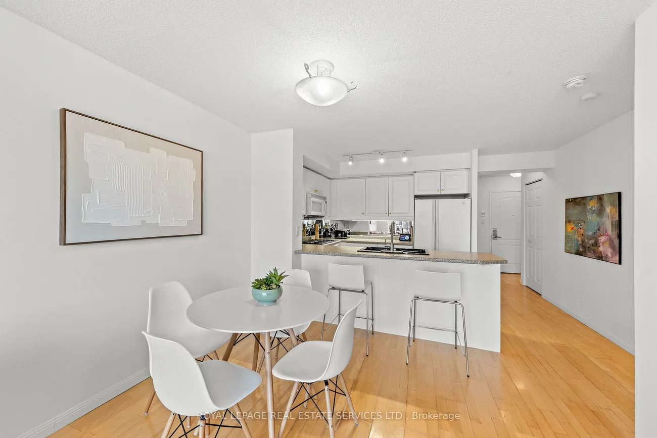 18, Wanless, Lawrence Park North, Toronto