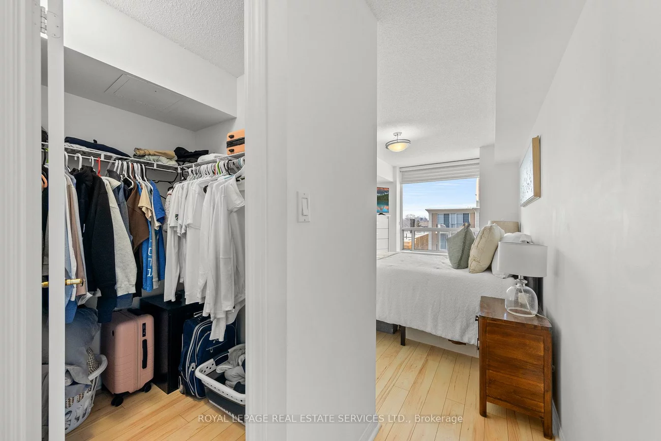 18, Wanless, Lawrence Park North, Toronto