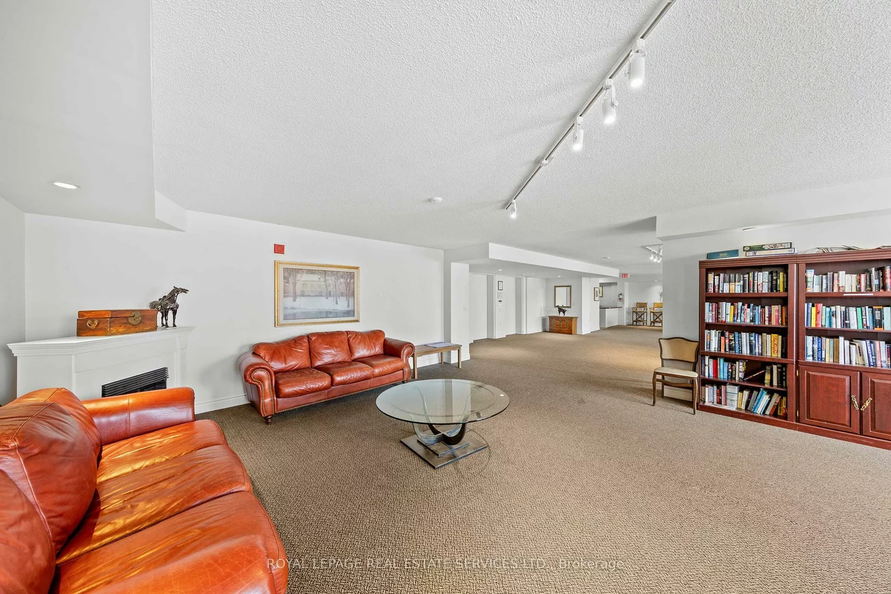 18, Wanless, Lawrence Park North, Toronto