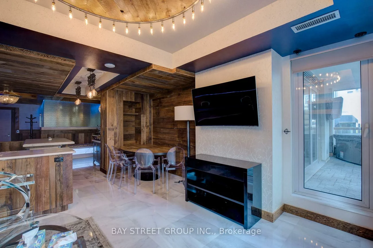 68, Yorkville, Annex, Toronto