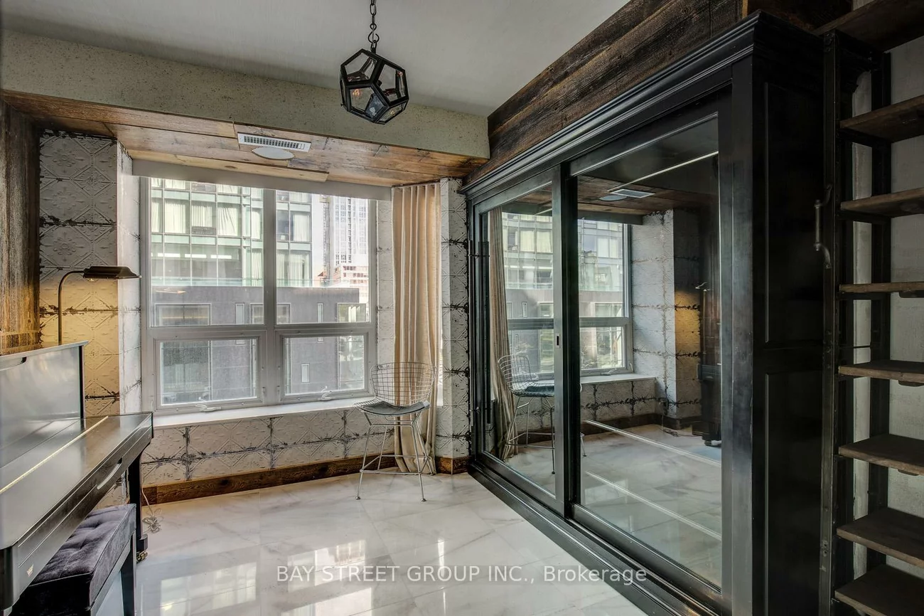 68, Yorkville, Annex, Toronto