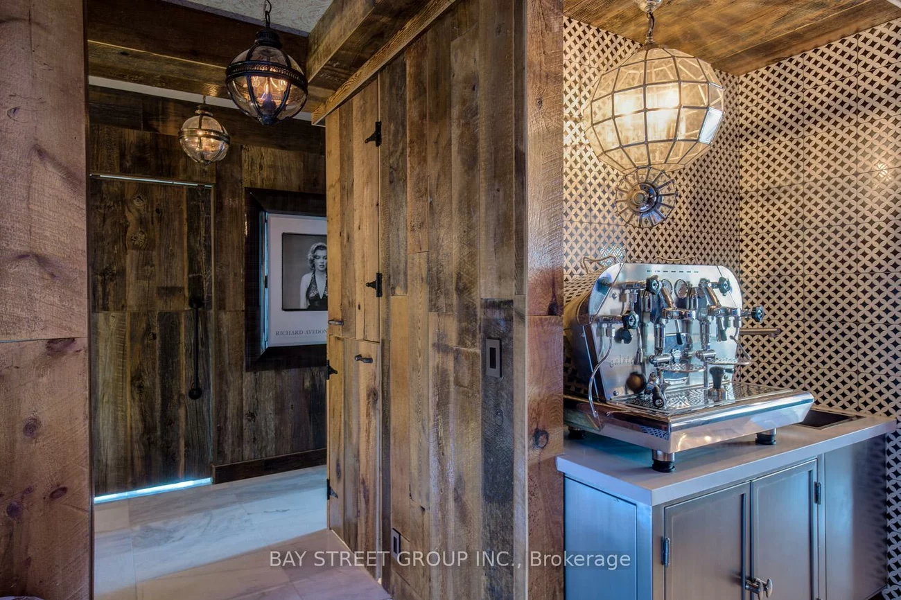 68, Yorkville, Annex, Toronto