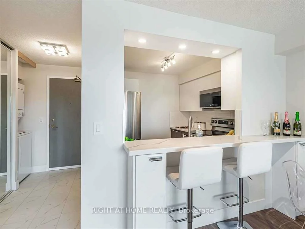 555, Wilson Hts, Clanton Park, Toronto