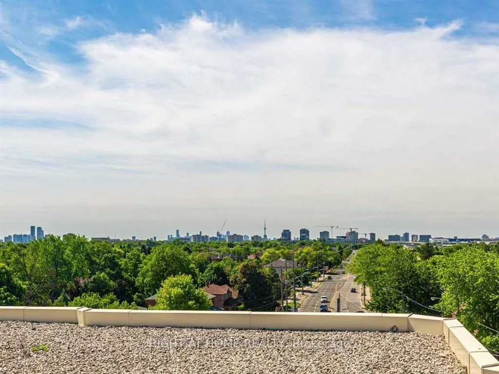 555, Wilson Hts, Clanton Park, Toronto