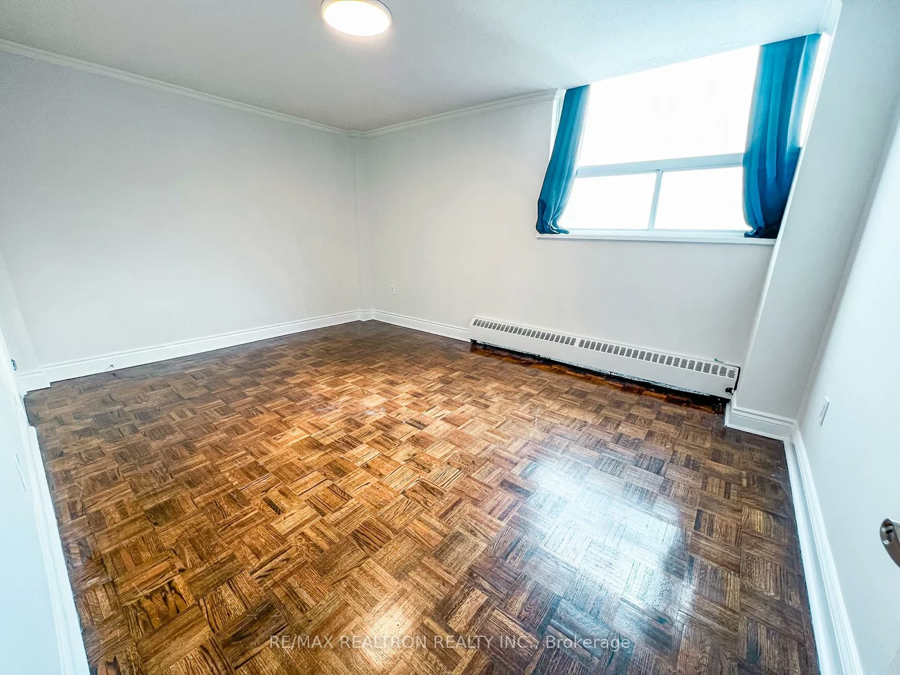 5949, Yonge, Newtonbrook East, Toronto