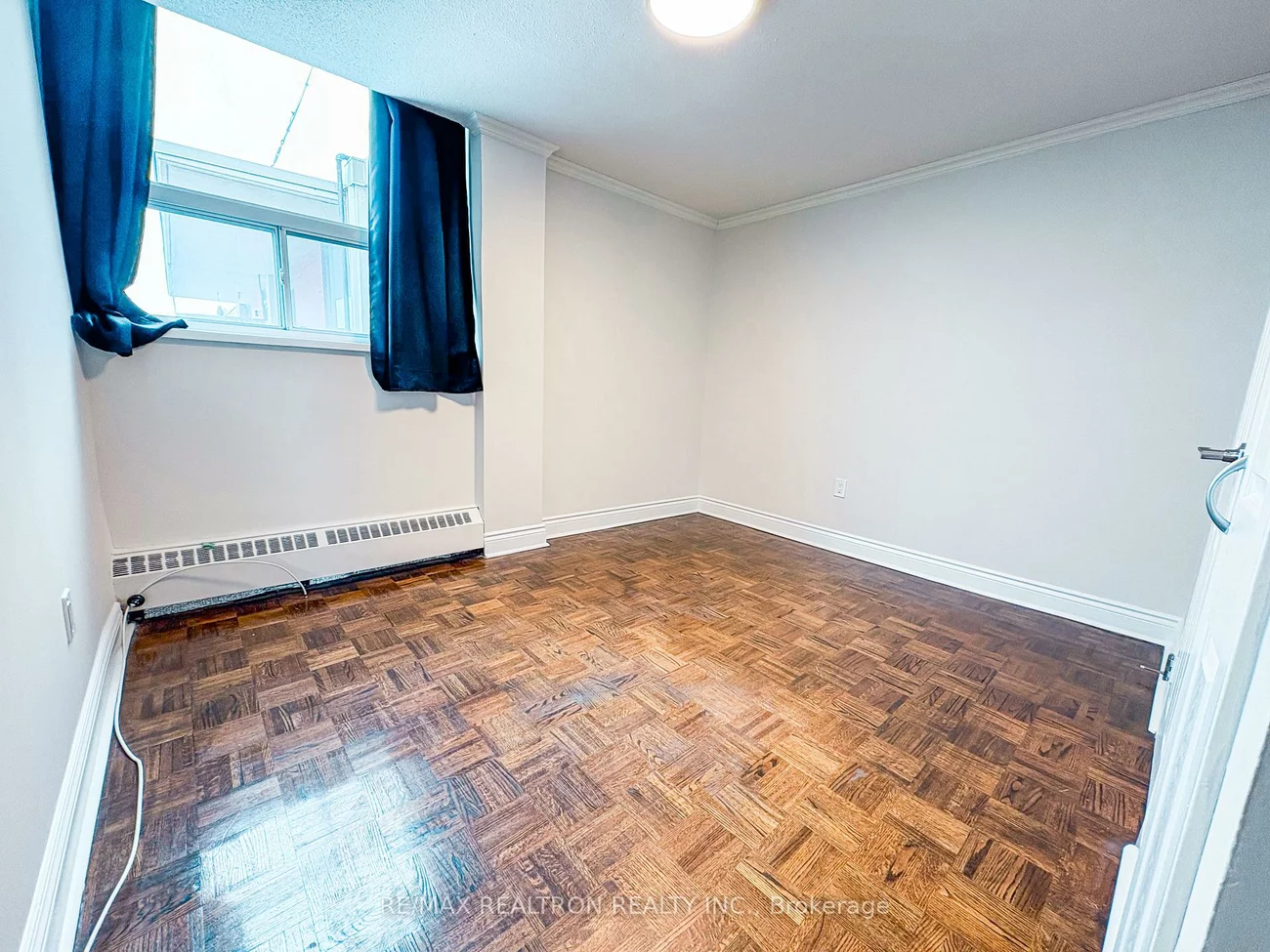 5949, Yonge, Newtonbrook East, Toronto