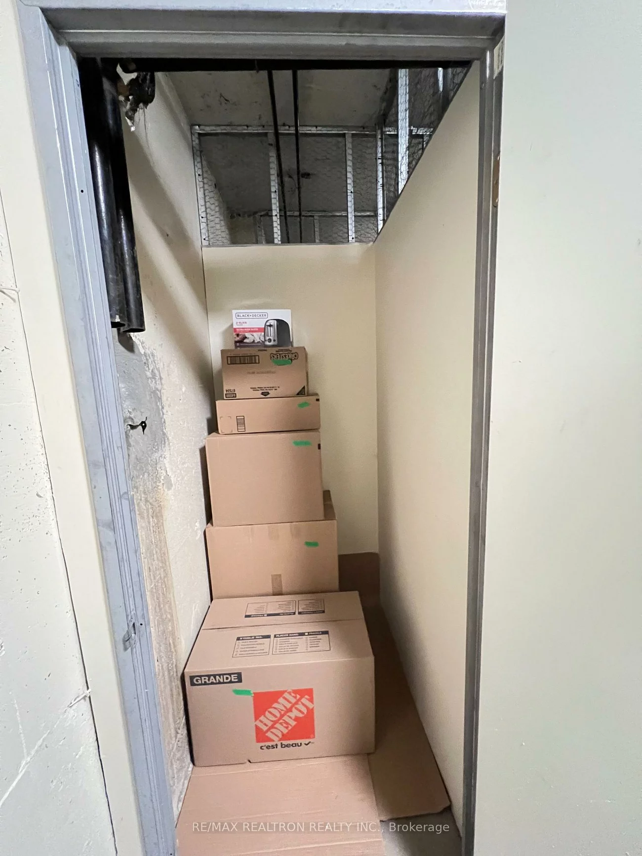 5949, Yonge, Newtonbrook East, Toronto