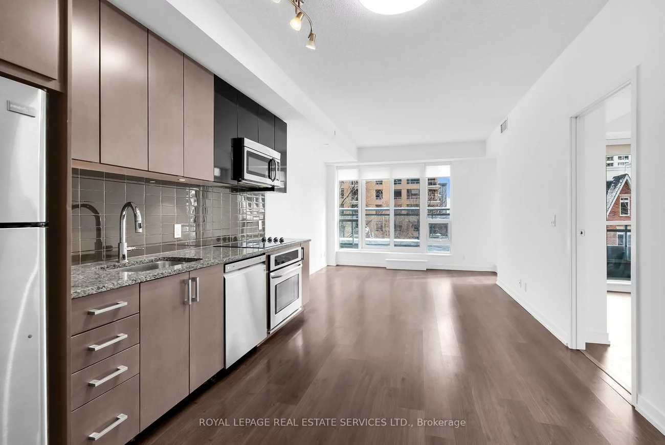98, Lillian, Mount Pleasant West, Toronto