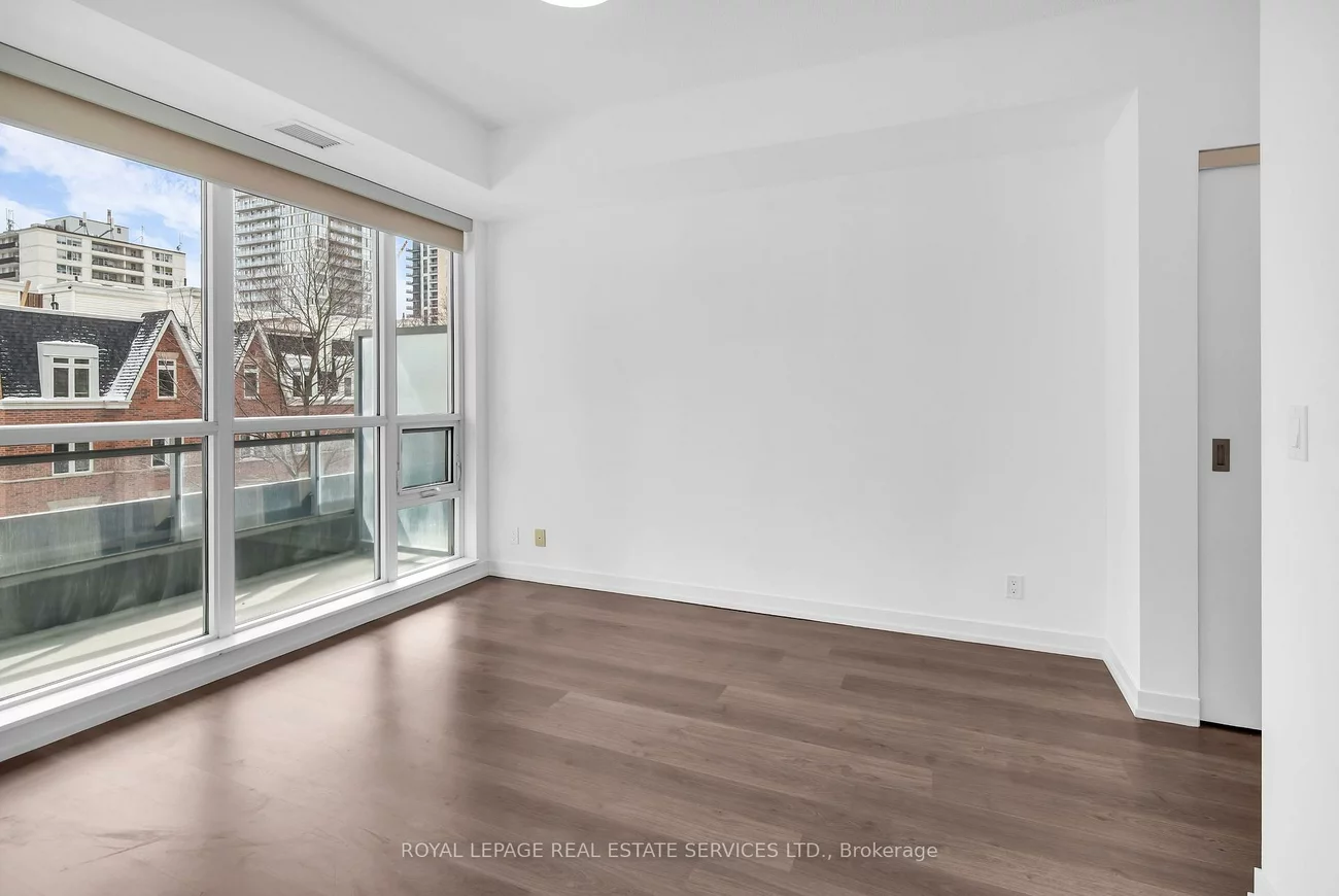 98, Lillian, Mount Pleasant West, Toronto