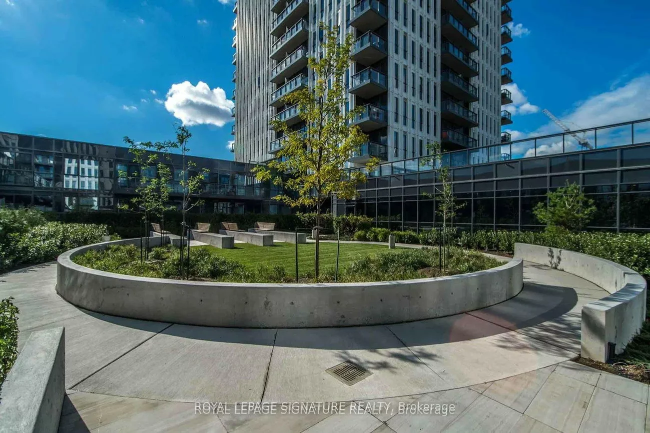 170, Sumach, Regent Park, Toronto
