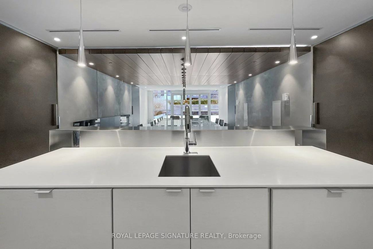 170, Sumach, Regent Park, Toronto