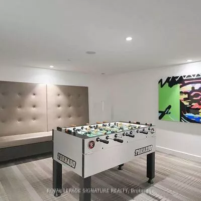 170, Sumach, Regent Park, Toronto