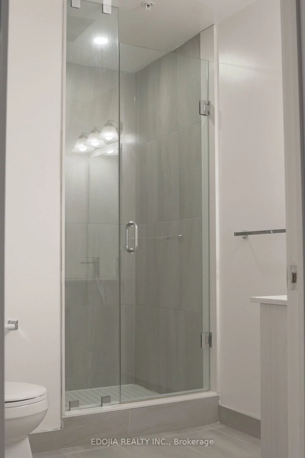 57, Finch, Willowdale West, Toronto