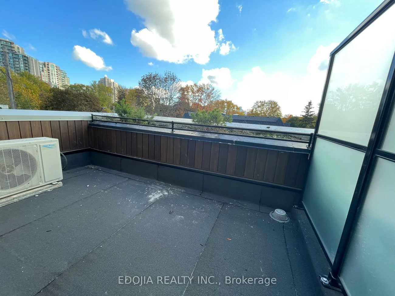 57, Finch, Willowdale West, Toronto