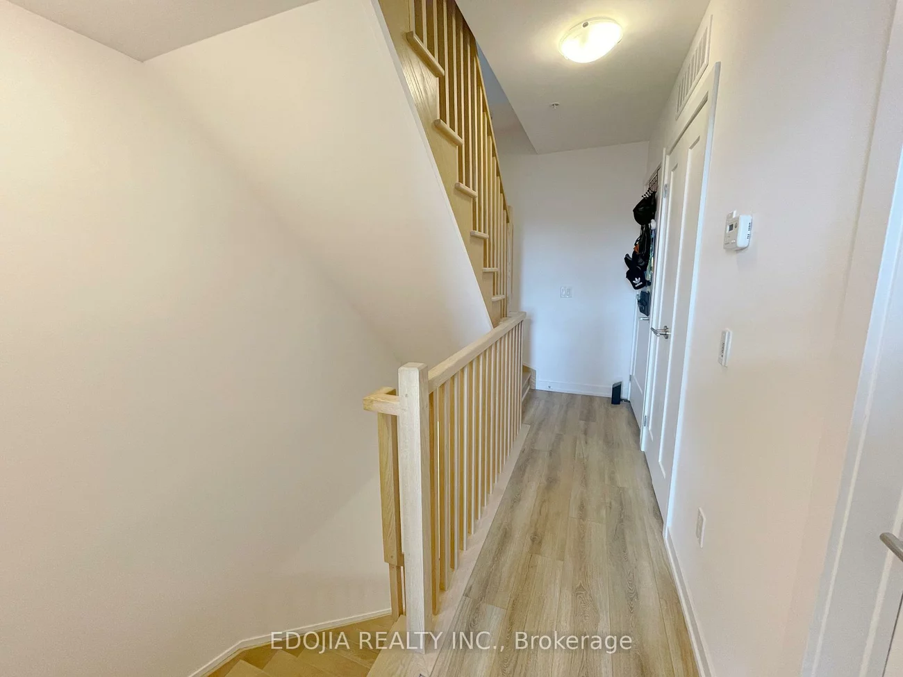 57, Finch, Willowdale West, Toronto