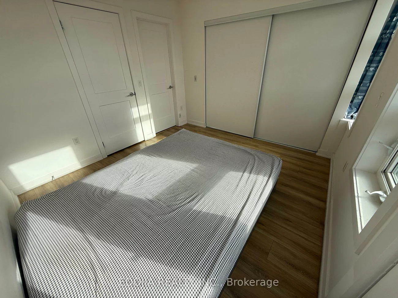 57, Finch, Willowdale West, Toronto