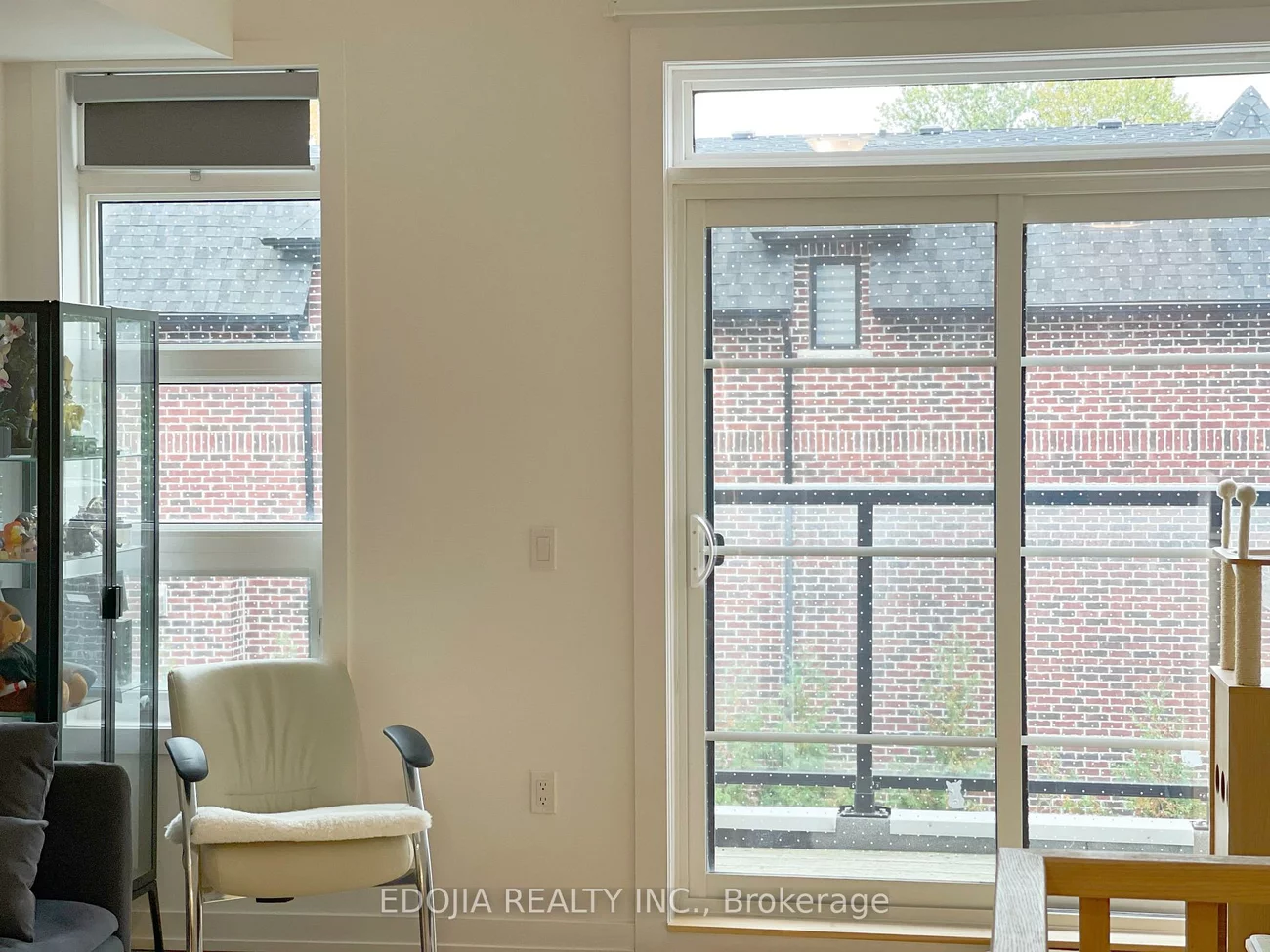 57, Finch, Willowdale West, Toronto