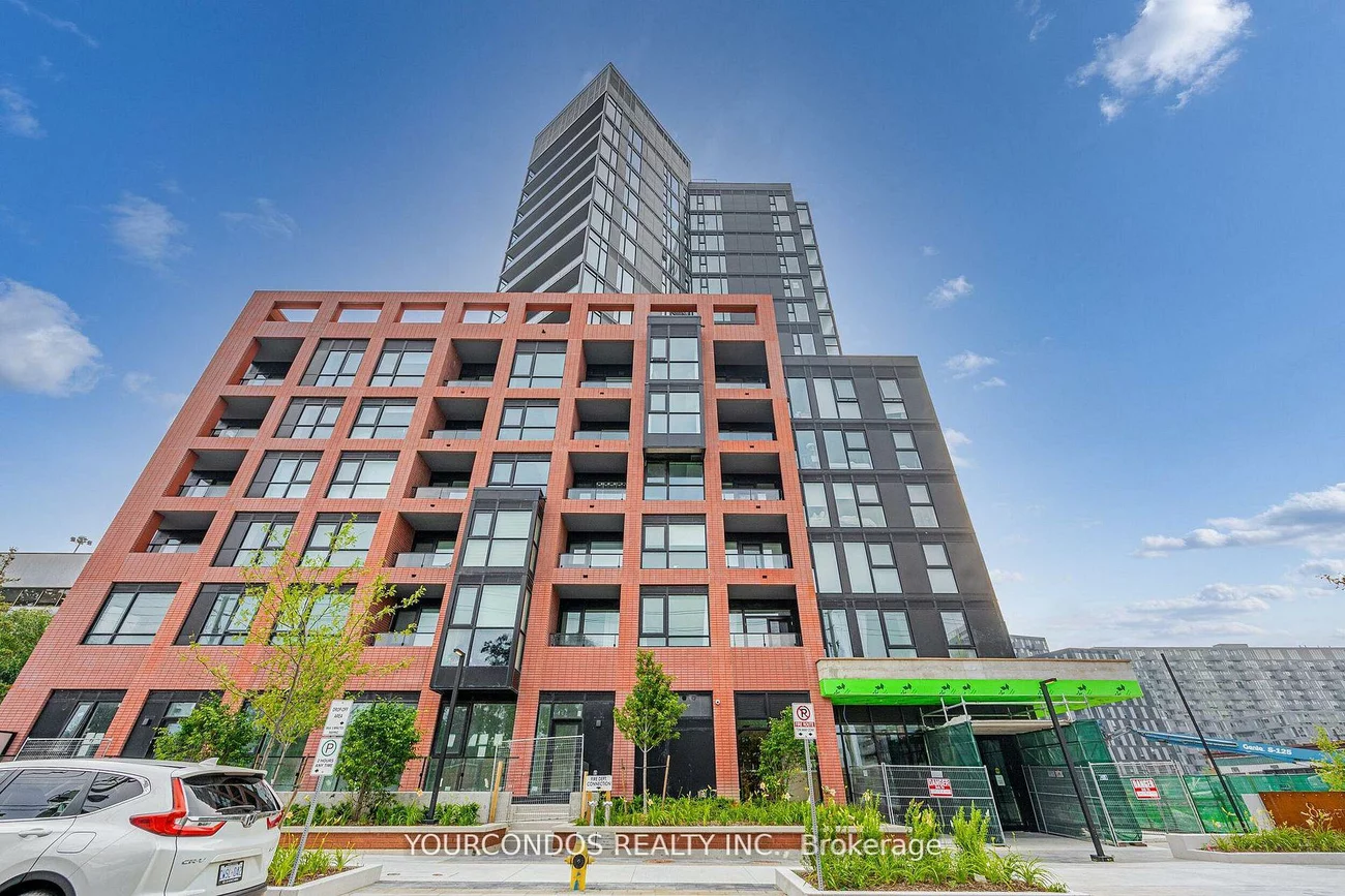 8, TIPPETT, Clanton Park, Toronto