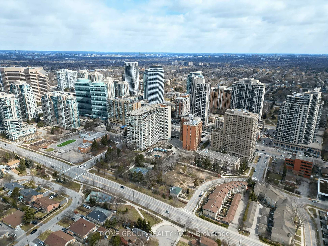 5444, Yonge, Willowdale West, Toronto