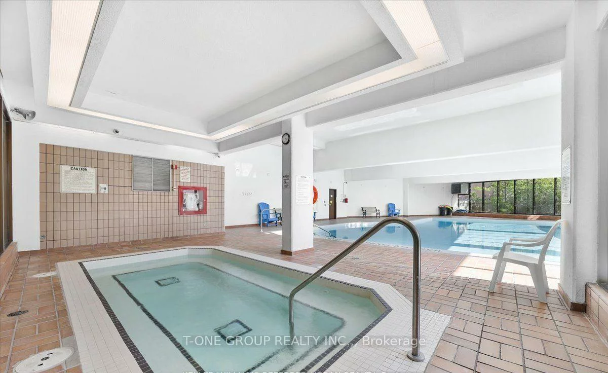 5444, Yonge, Willowdale West, Toronto