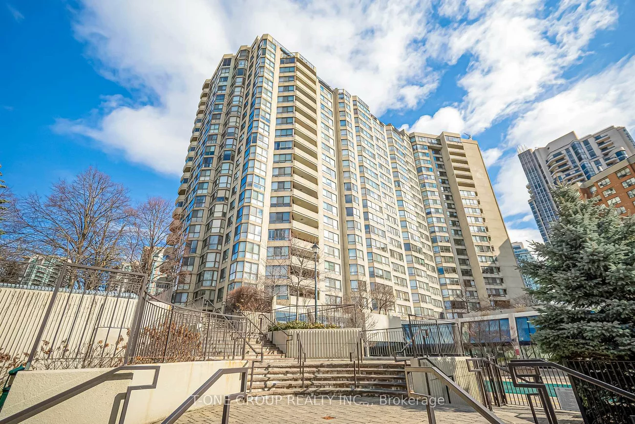 5444, Yonge, Willowdale West, Toronto