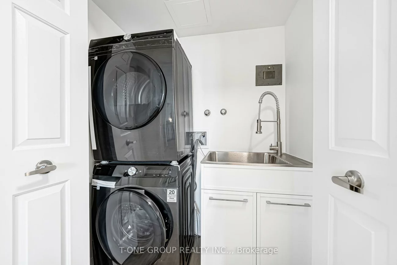 5444, Yonge, Willowdale West, Toronto