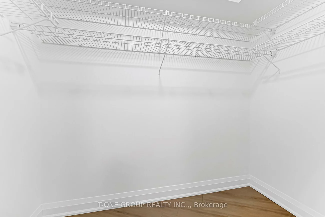 5444, Yonge, Willowdale West, Toronto