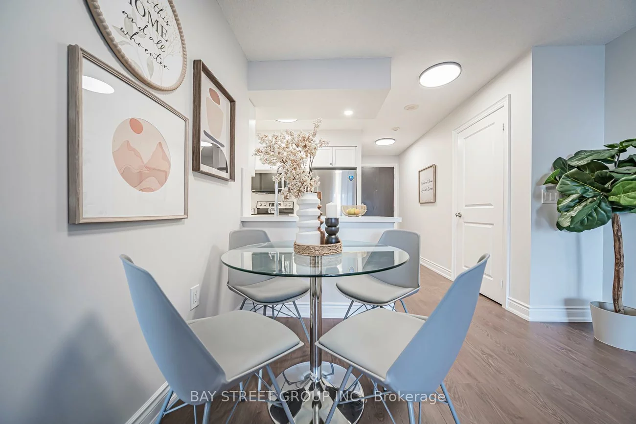 500, Doris, Willowdale East, Toronto