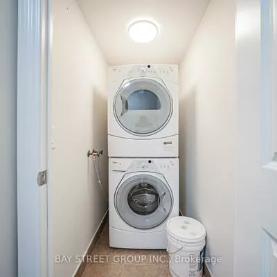 500, Doris, Willowdale East, Toronto