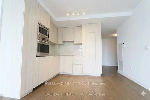 11, Wellesley, Bay Street Corridor, Toronto