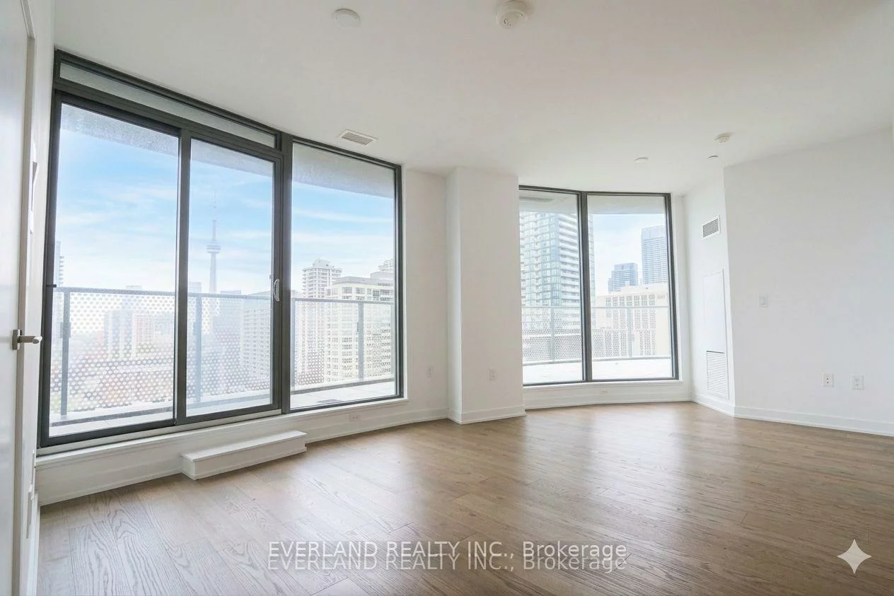 11, Wellesley, Bay Street Corridor, Toronto