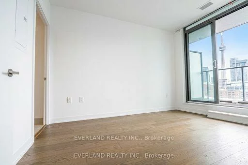 11, Wellesley, Bay Street Corridor, Toronto