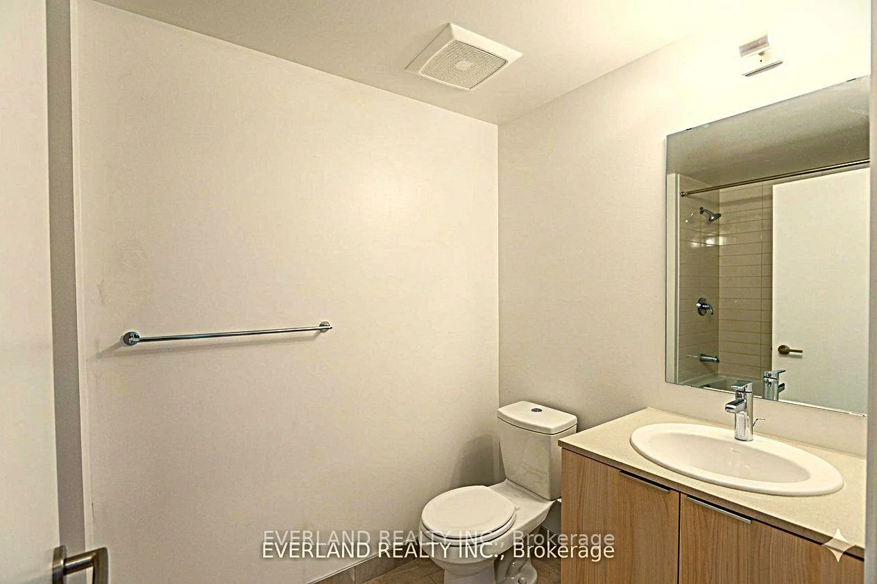 11, Wellesley, Bay Street Corridor, Toronto