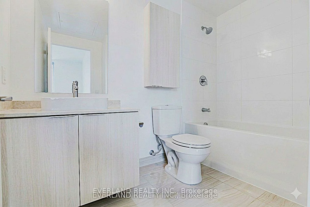 11, Wellesley, Bay Street Corridor, Toronto