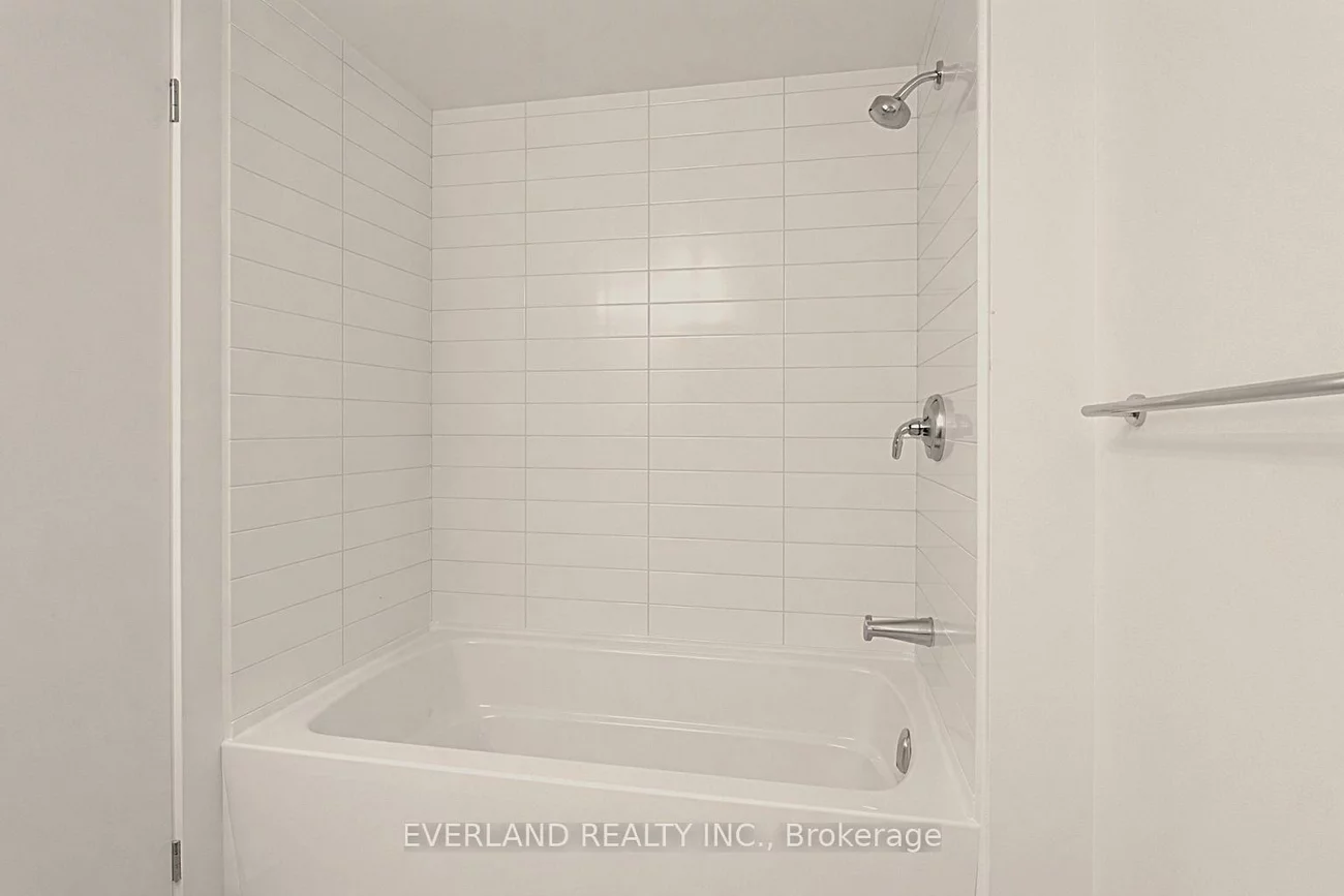 11, Wellesley, Bay Street Corridor, Toronto