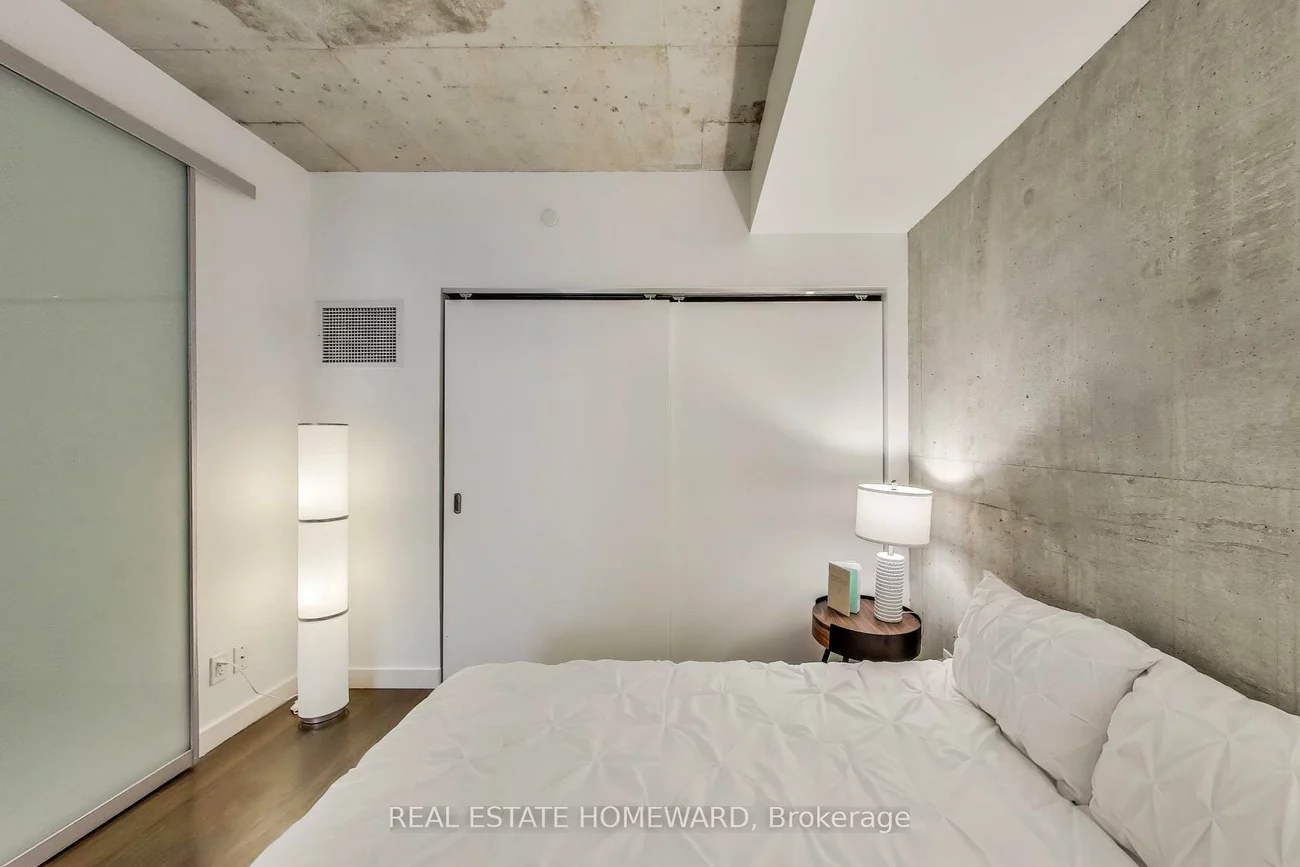 111, Bathurst, Waterfront Communities C1, Toronto