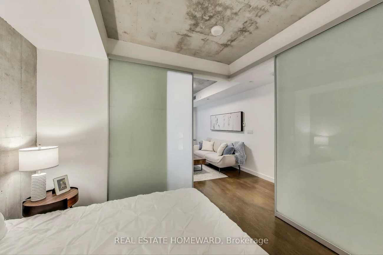 111, Bathurst, Waterfront Communities C1, Toronto