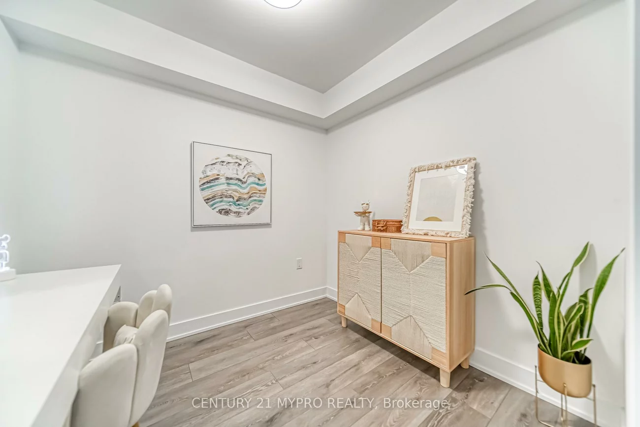 585, Bloor, North St. James Town, Toronto