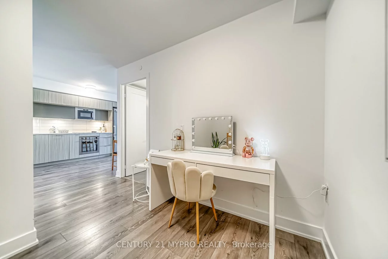 585, Bloor, North St. James Town, Toronto