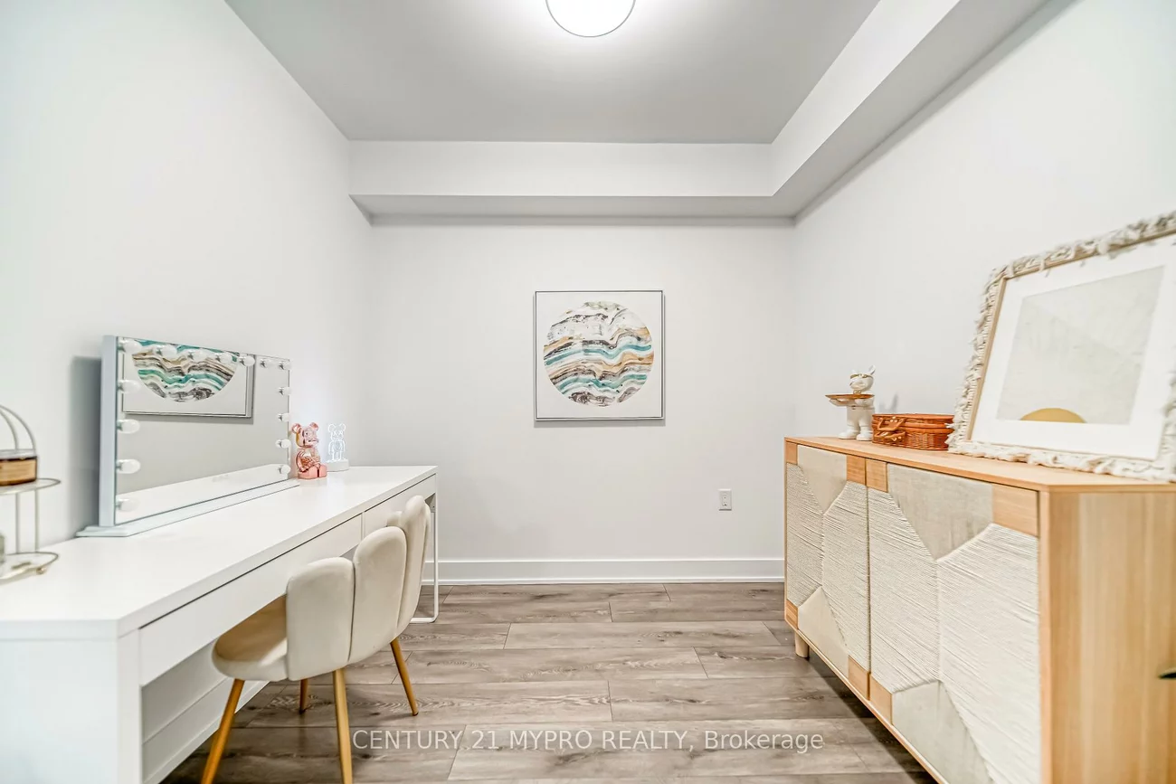 585, Bloor, North St. James Town, Toronto