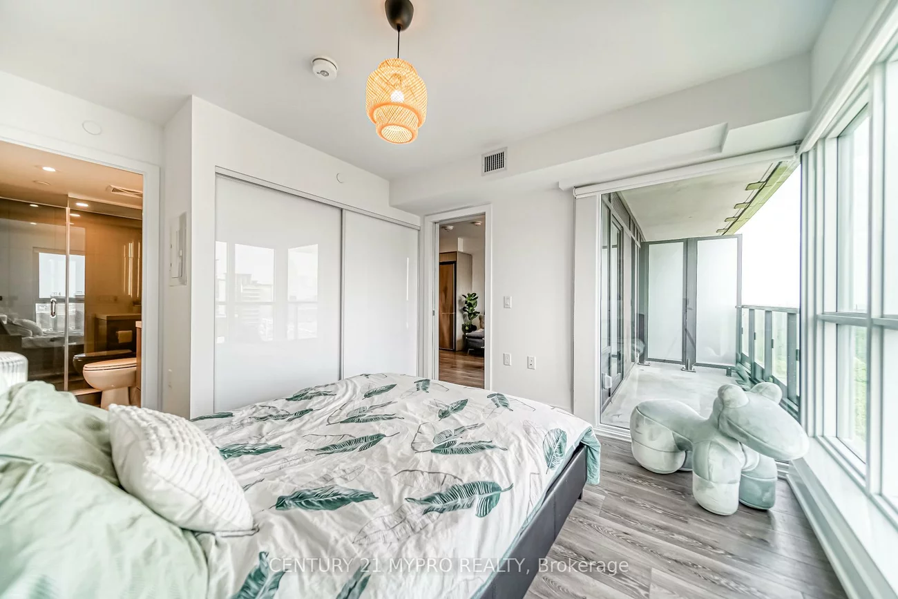 585, Bloor, North St. James Town, Toronto