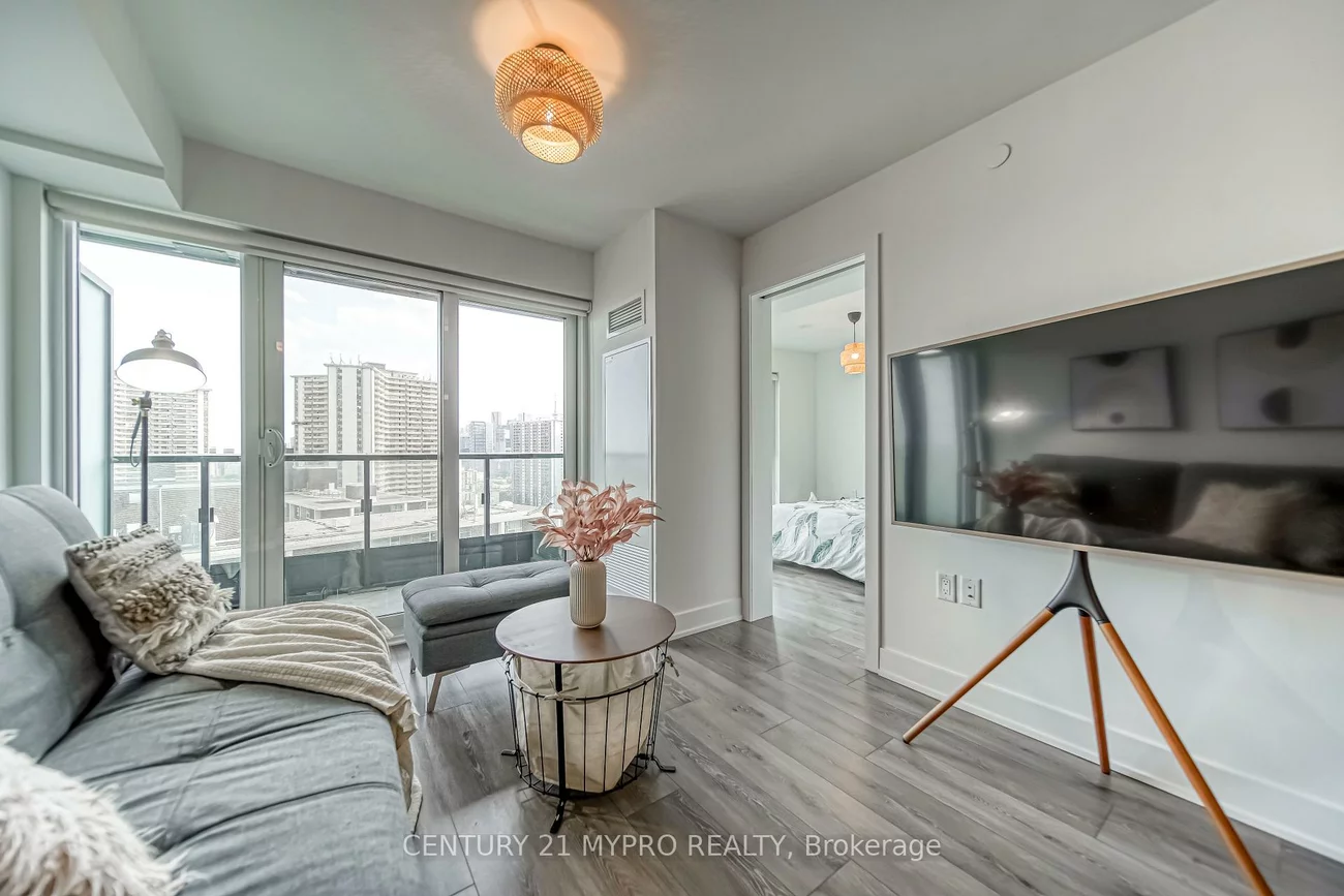 585, Bloor, North St. James Town, Toronto