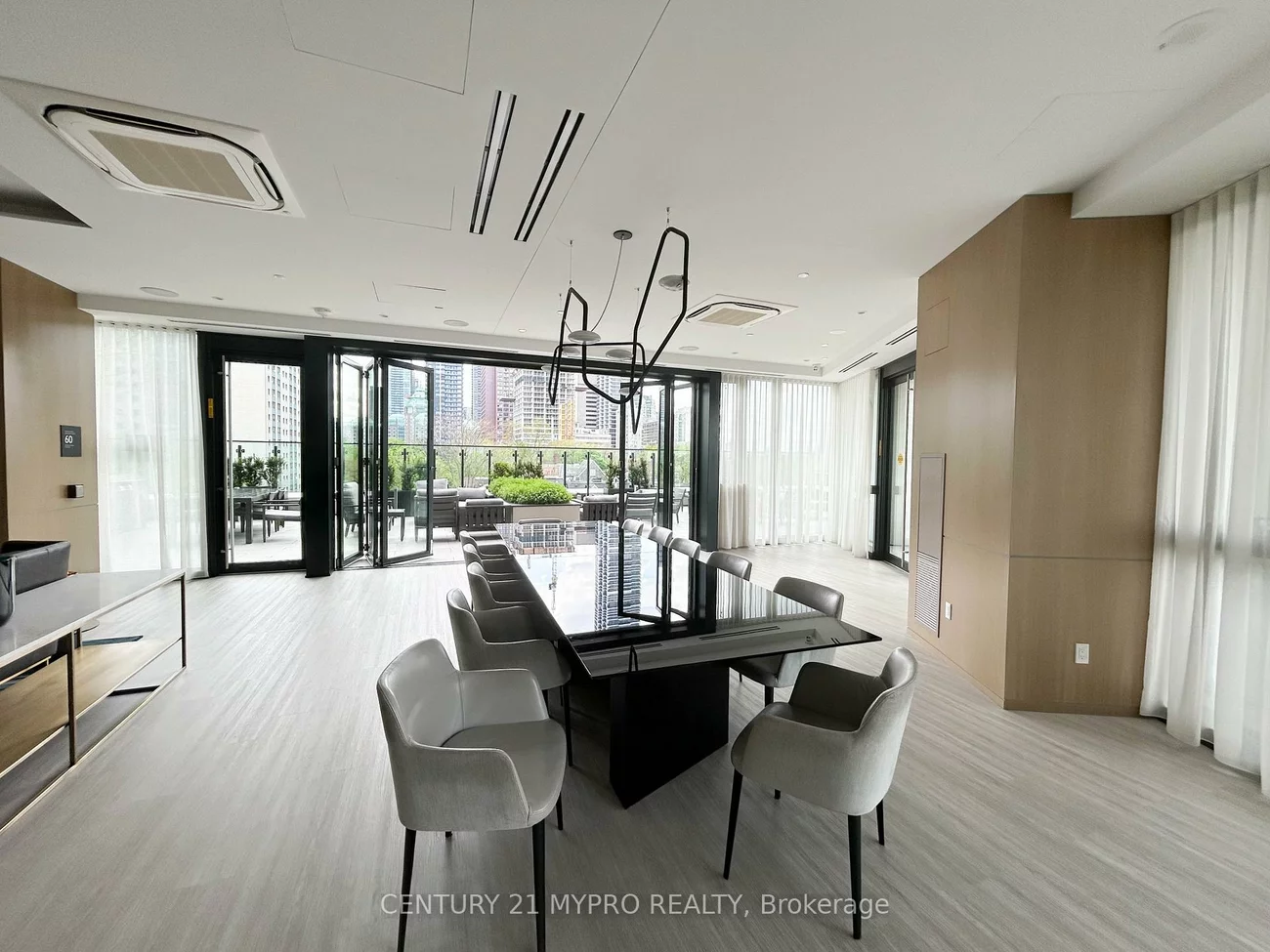 585, Bloor, North St. James Town, Toronto