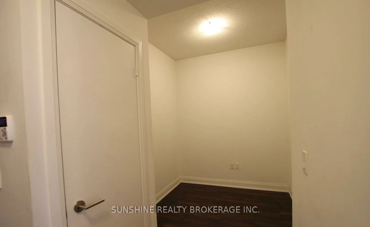 160, Vanderhoof, Thorncliffe Park, Toronto