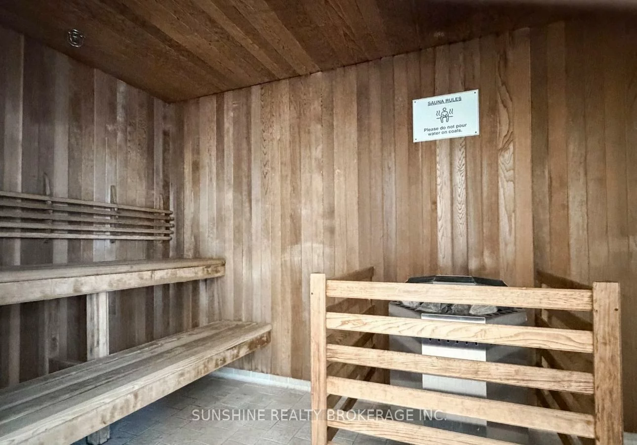 160, Vanderhoof, Thorncliffe Park, Toronto